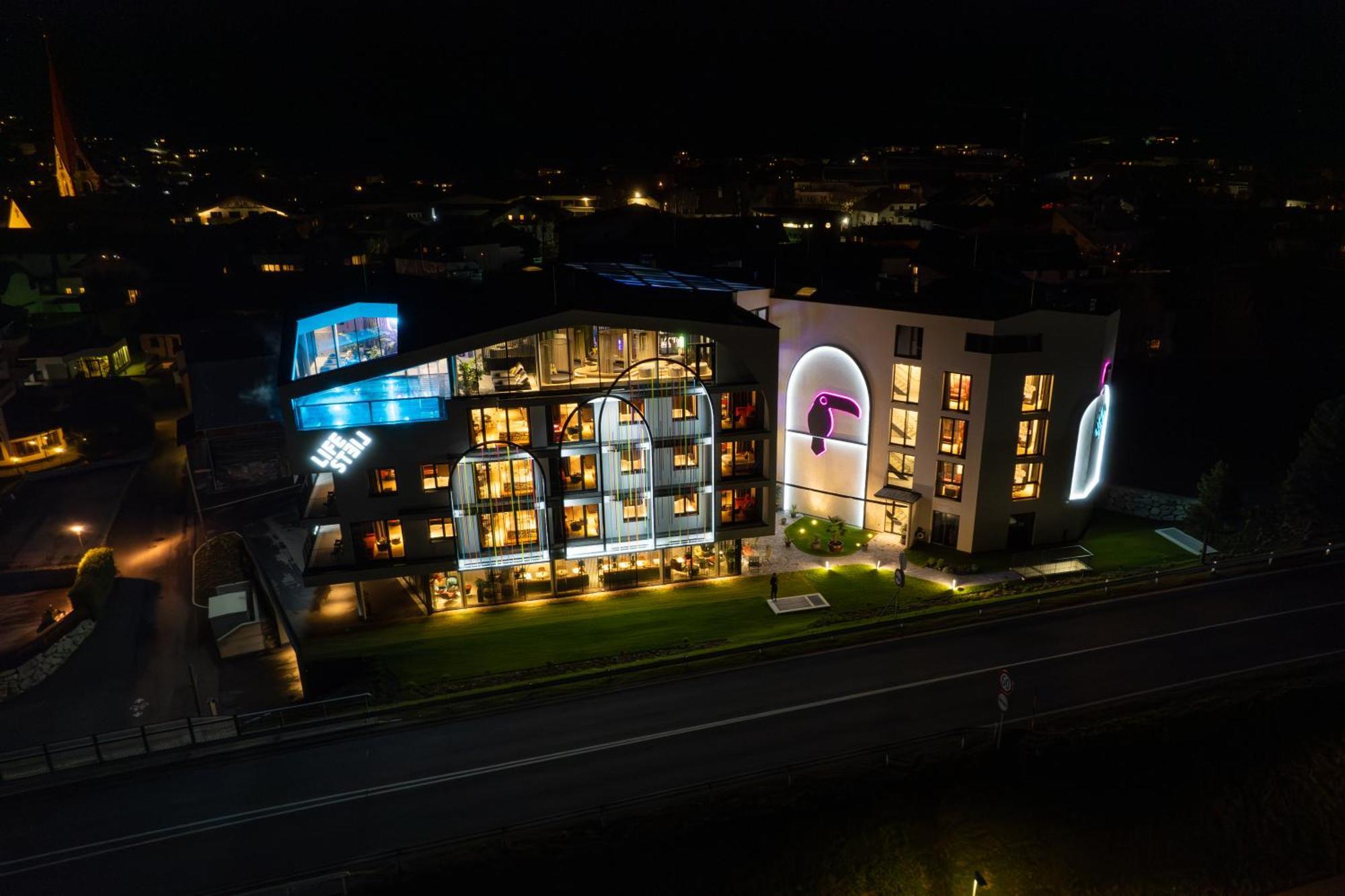 Lifesteil Aparthotel Umhausen Exterior photo